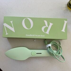 Nori Press Travel Steam Iron, Green